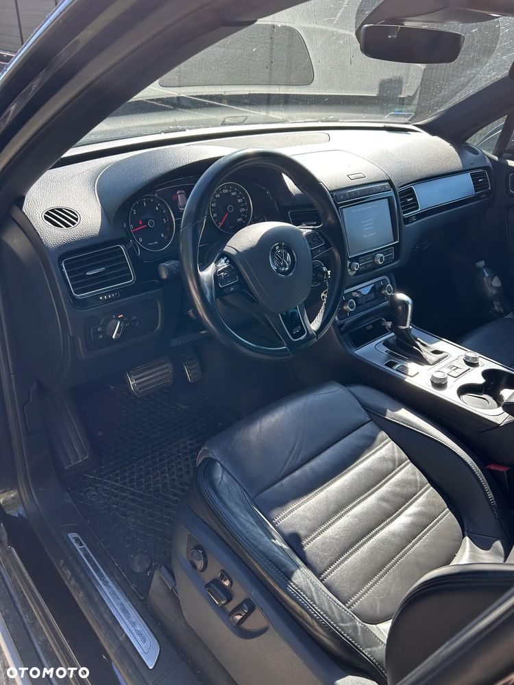 Volkswagen Touareg 3.0 V6 TDI BMT Perfectline R-Style - 8