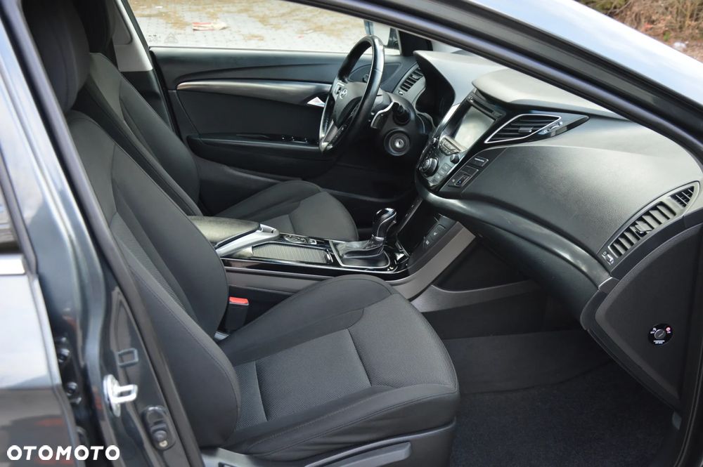 Hyundai i40 Kombi blue 1.7 CRDi DCT Premium - 20
