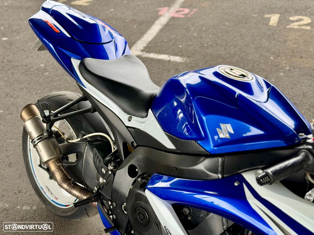 Suzuki GSX-R - 11