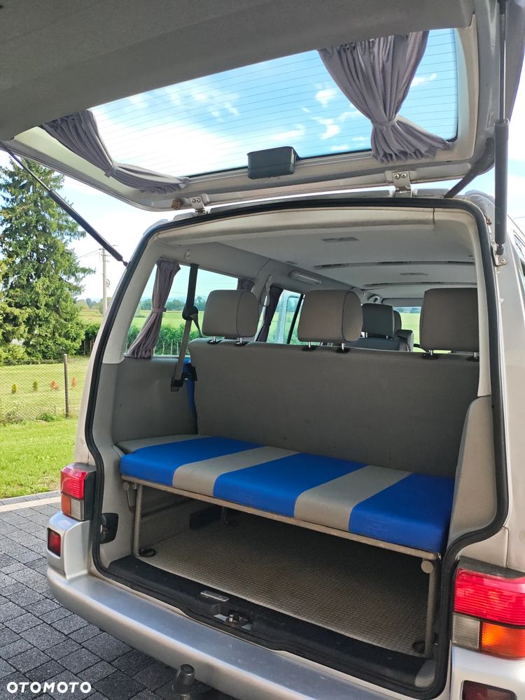 Volkswagen Multivan - 8