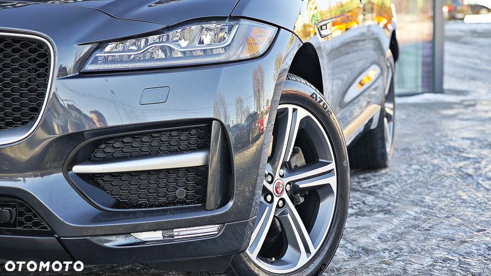 Jaguar F-Pace 2.0 i4P AWD R-Sport - 4