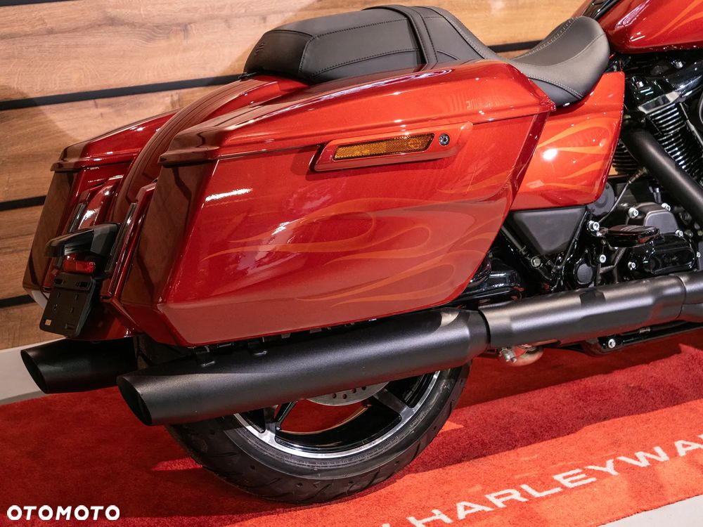 Harley-Davidson Touring Street Glide - 18