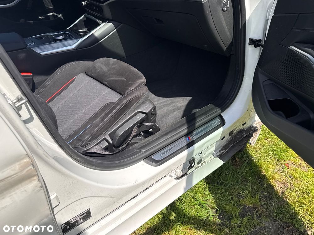 BMW Seria 3 320d xDrive MHEV M Sport sport - 20