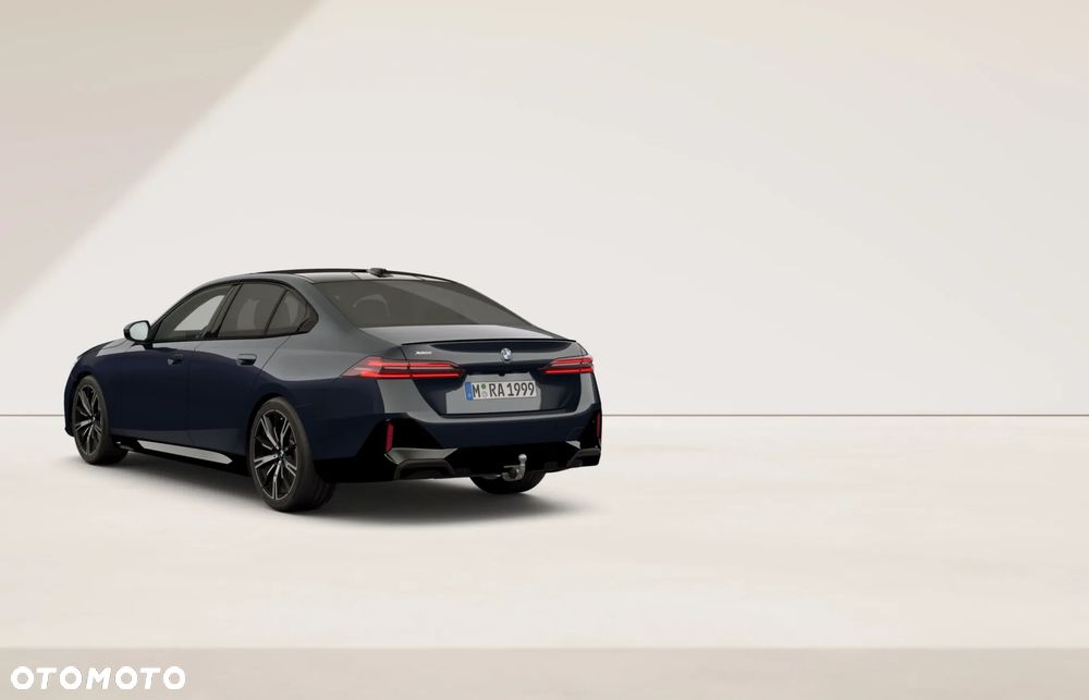 BMW Seria 5 540d xDrive mHEV - 8