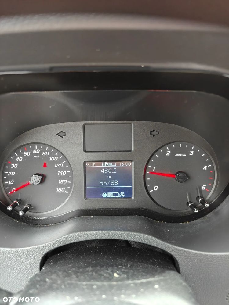 Mercedes-Benz Sprinter - 13