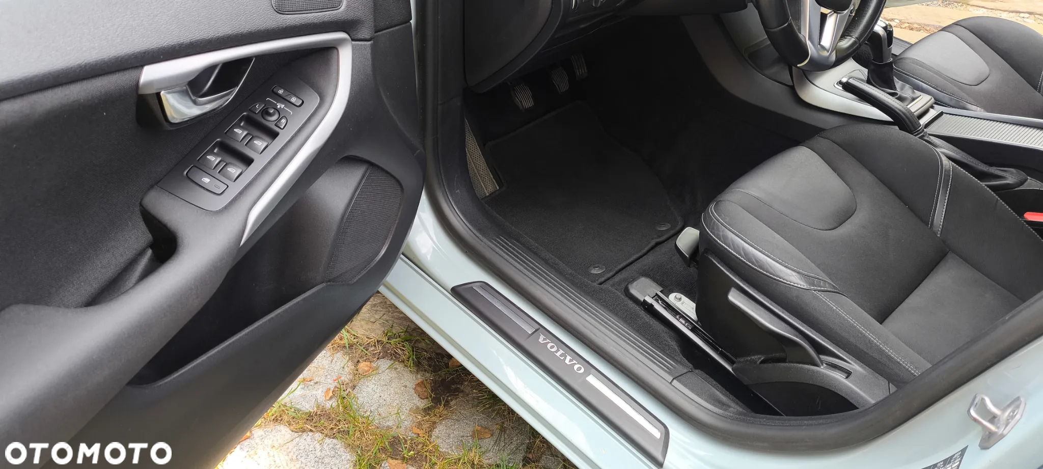Volvo V40 D2 Drive-E Momentum - 31