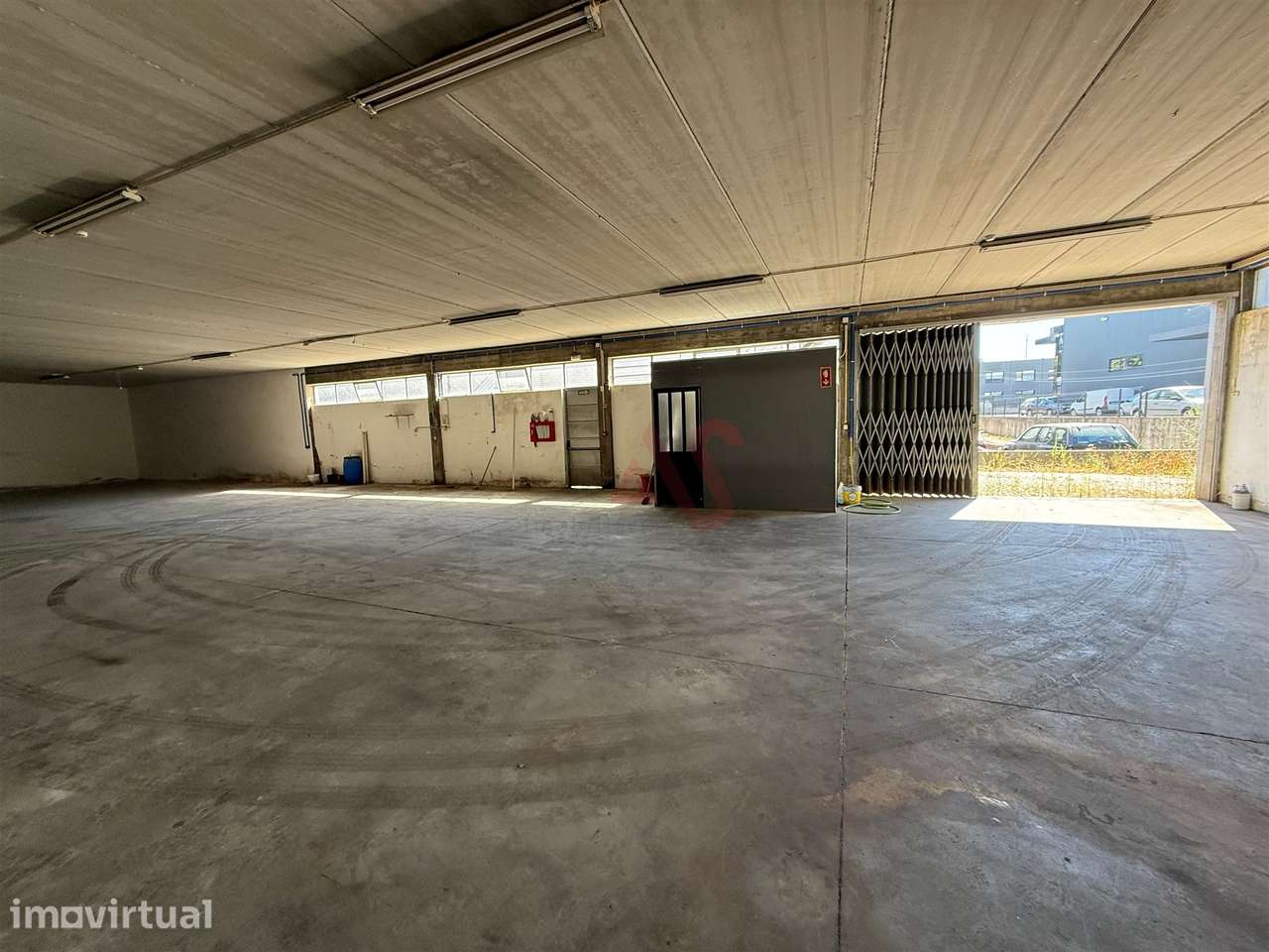 4 Armazéns Industriais em Barcelos com licença para comércio e indústr - Grande imagem: 5/10
