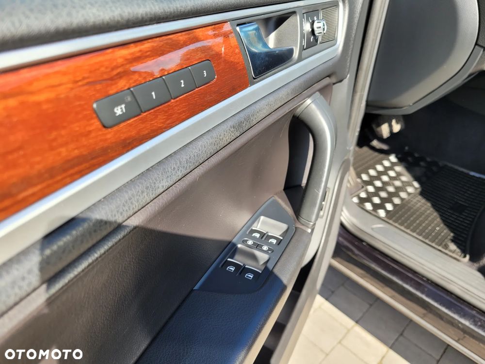 Volkswagen Touareg 3.0 V6 TDI Blue Motion DPF Automatik - 11