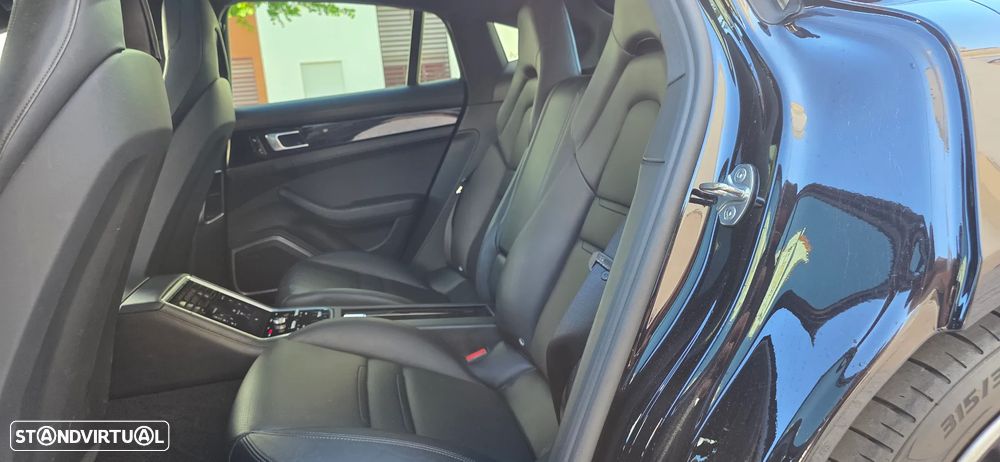Porsche Panamera 4 E-Hybrid Executive - 12