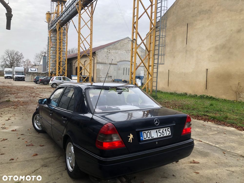 Mercedes-Benz Klasa C 250 D Turbo Elegance - 3