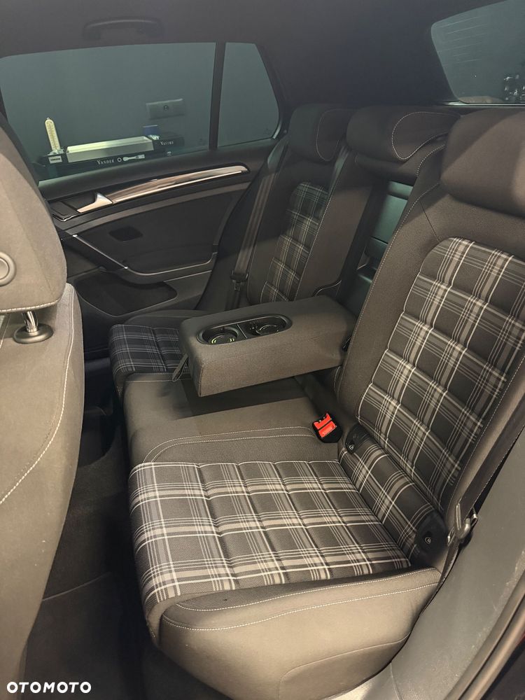 Volkswagen Golf GTD BlueMotion Technology - 26