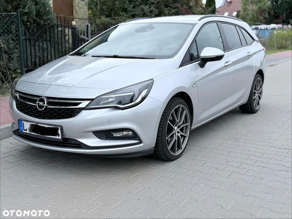 Opel Astra 1.6 BiTrb D (CDTI) Start/Stop Sports Tourer Innovation - 11