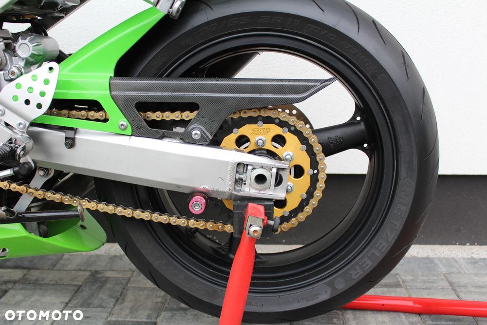 Kawasaki ZXR - 19
