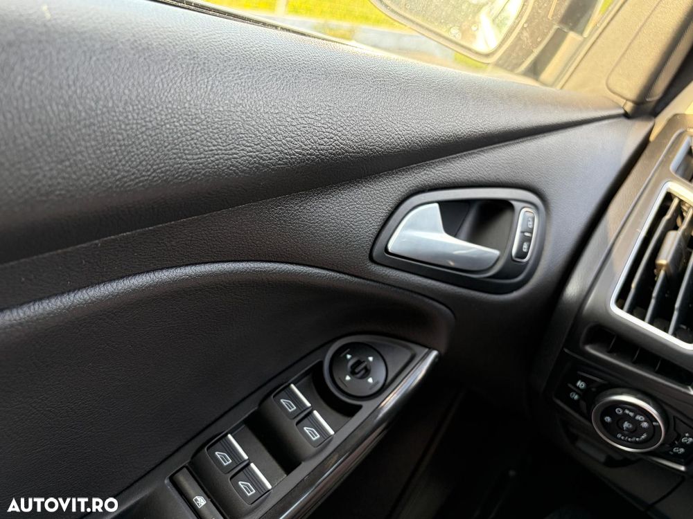 Ford Focus 1.5 EcoBoost Start-Stopp-System TITANIUM - 33