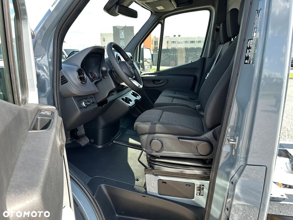 Mercedes-Benz Sprinter - 9