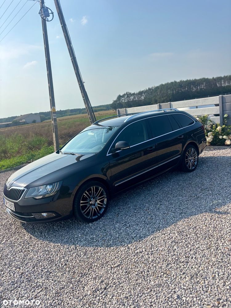 Skoda Superb 2.0 TDI 4x4 Ambition DSG - 2
