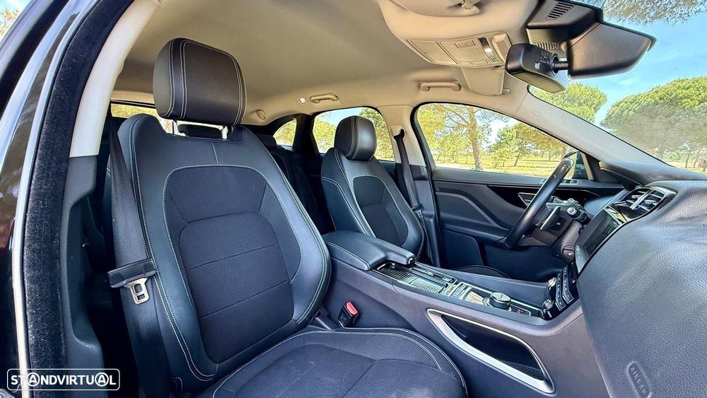 Jaguar F-Pace 25d AWD Aut. R-Sport - 51
