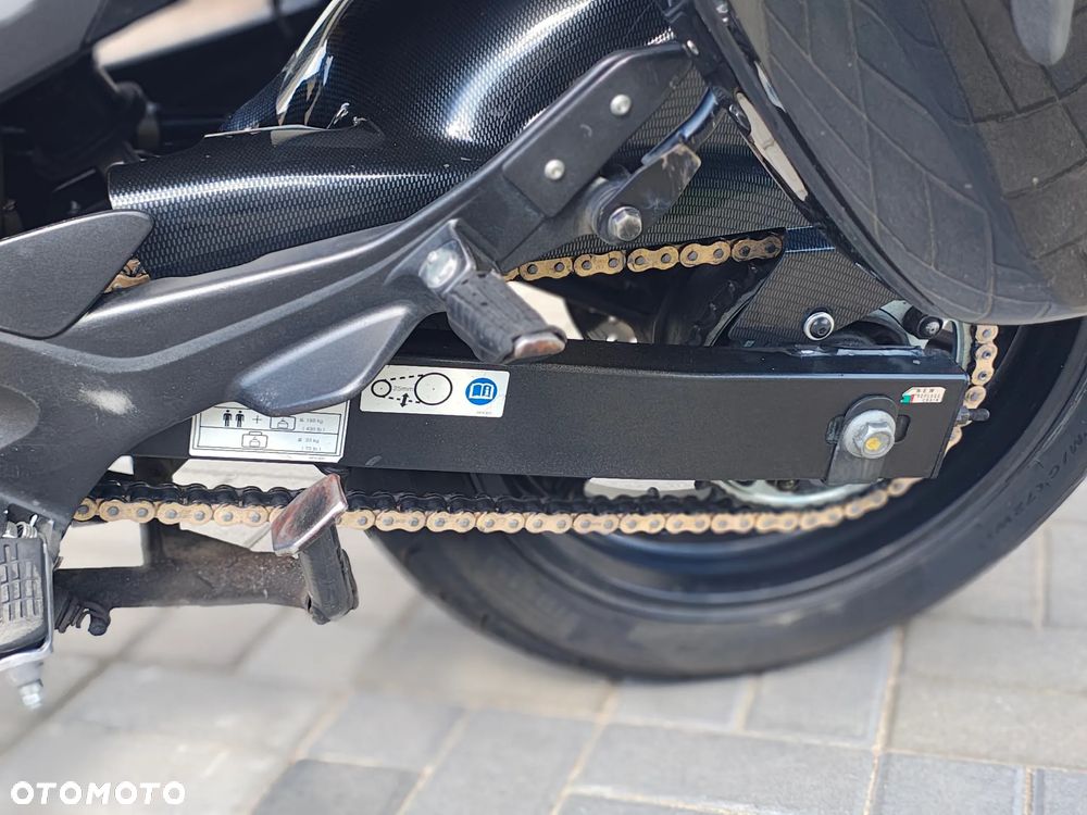 Honda CBF - 10