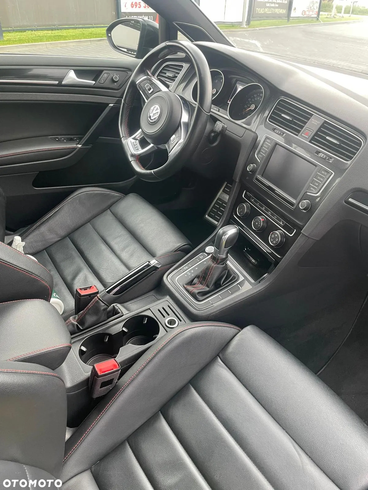Volkswagen Golf VIII 2.0 TSI GTI DSG - 3