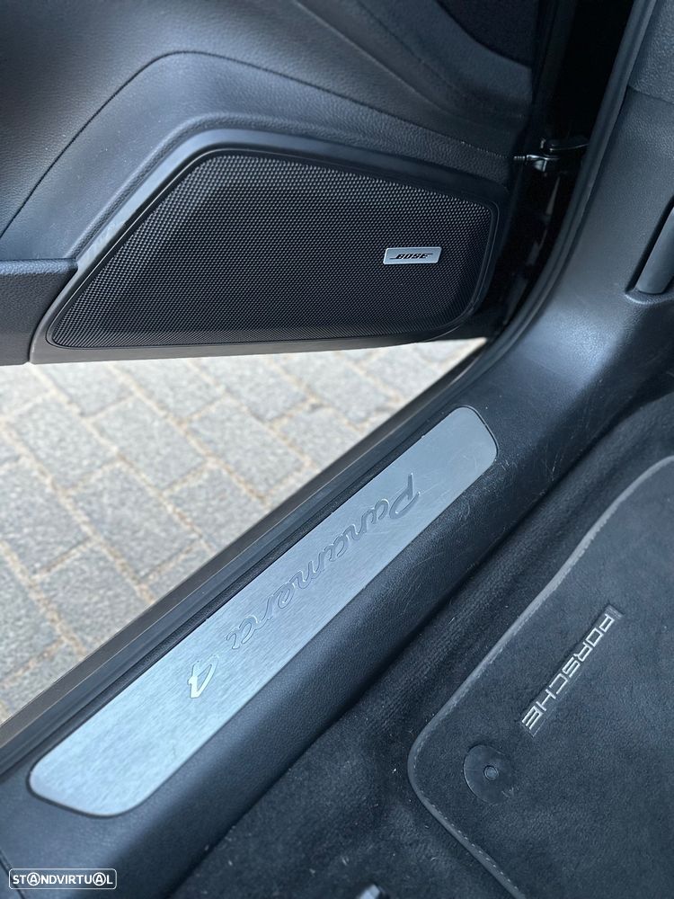 Porsche Panamera 4 E-Hybrid - 10