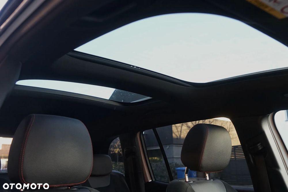 Mercedes-Benz GLB 200 AMG Line 7G-DCT - 17