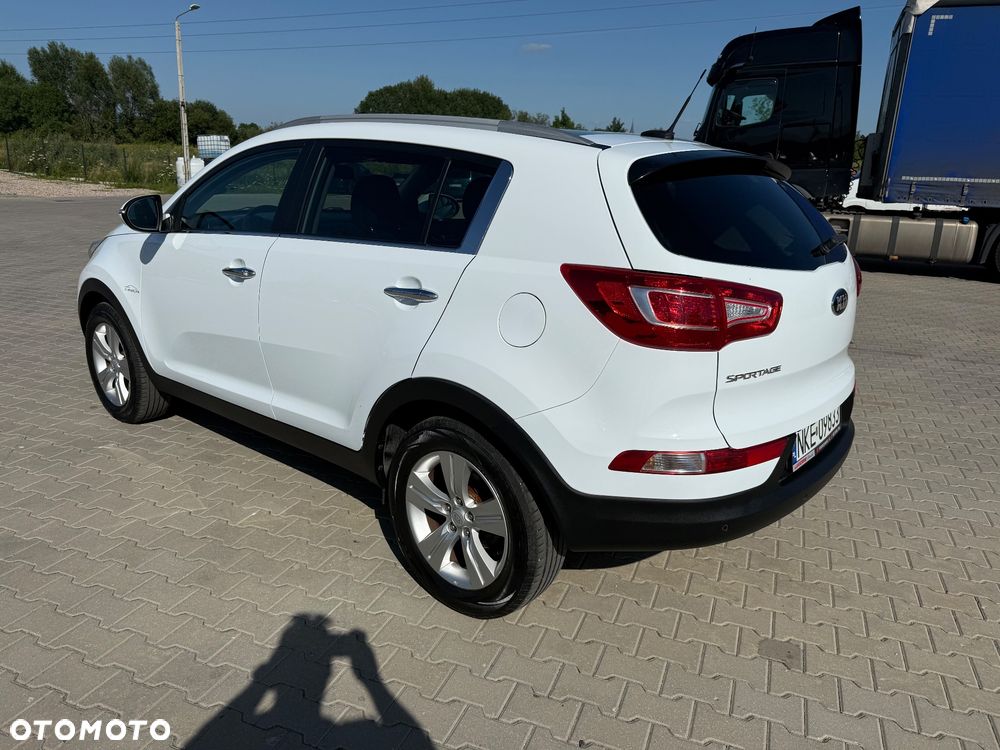 Kia Sportage 1.7 CRDI 2WD ISG Dream-Team Edition - 6