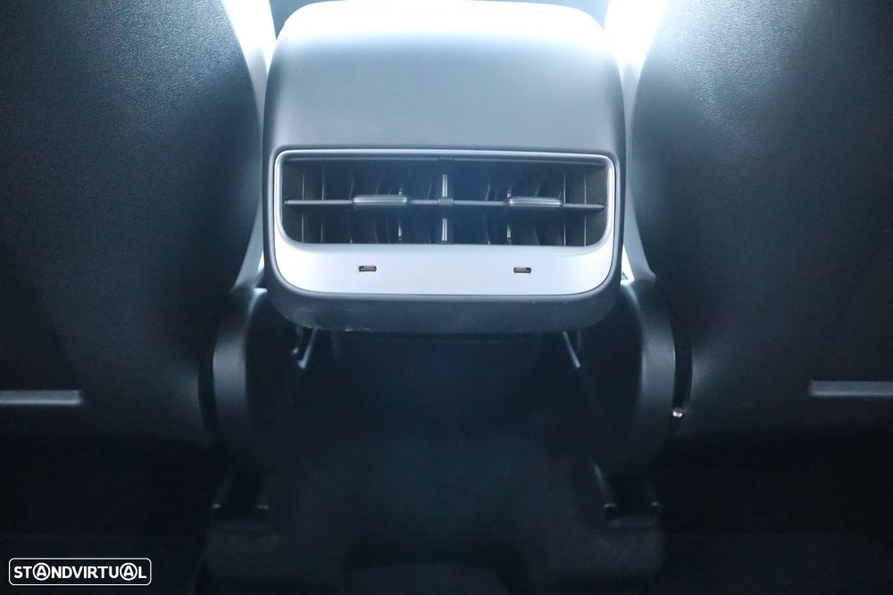 Tesla Model Y Tração Traseira - 27
