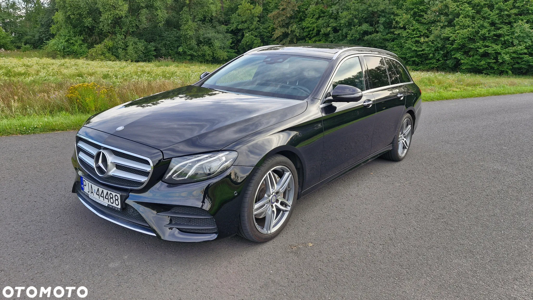 Mercedes-Benz Klasa E 220 d T 9G-TRONIC AMG Line - 8