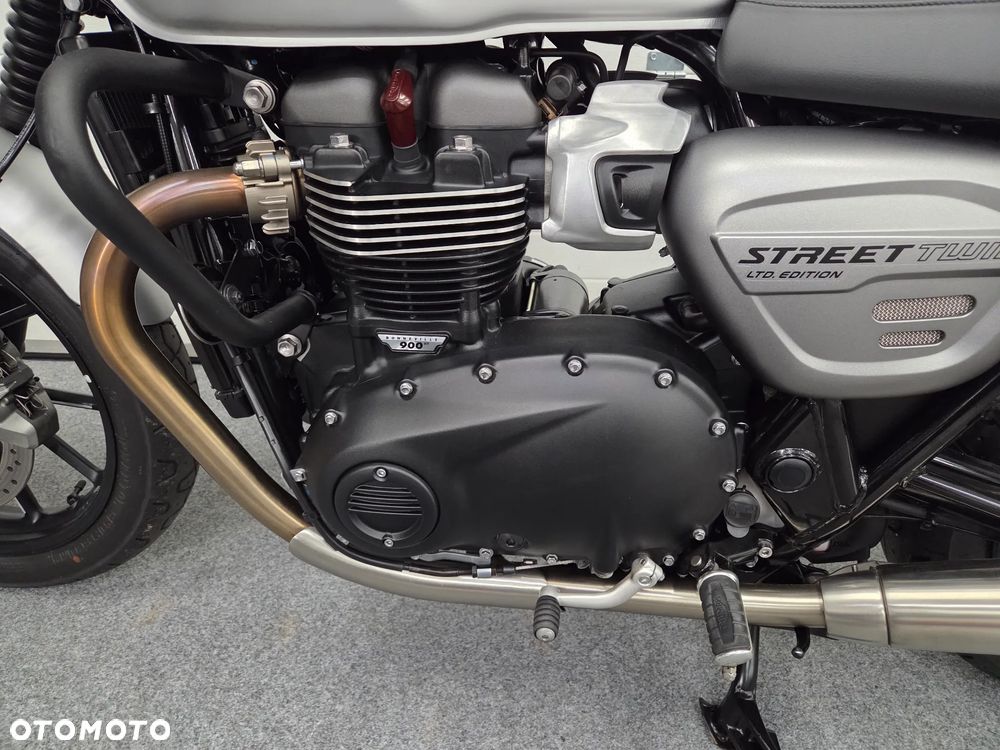 Triumph Street Twin - 9