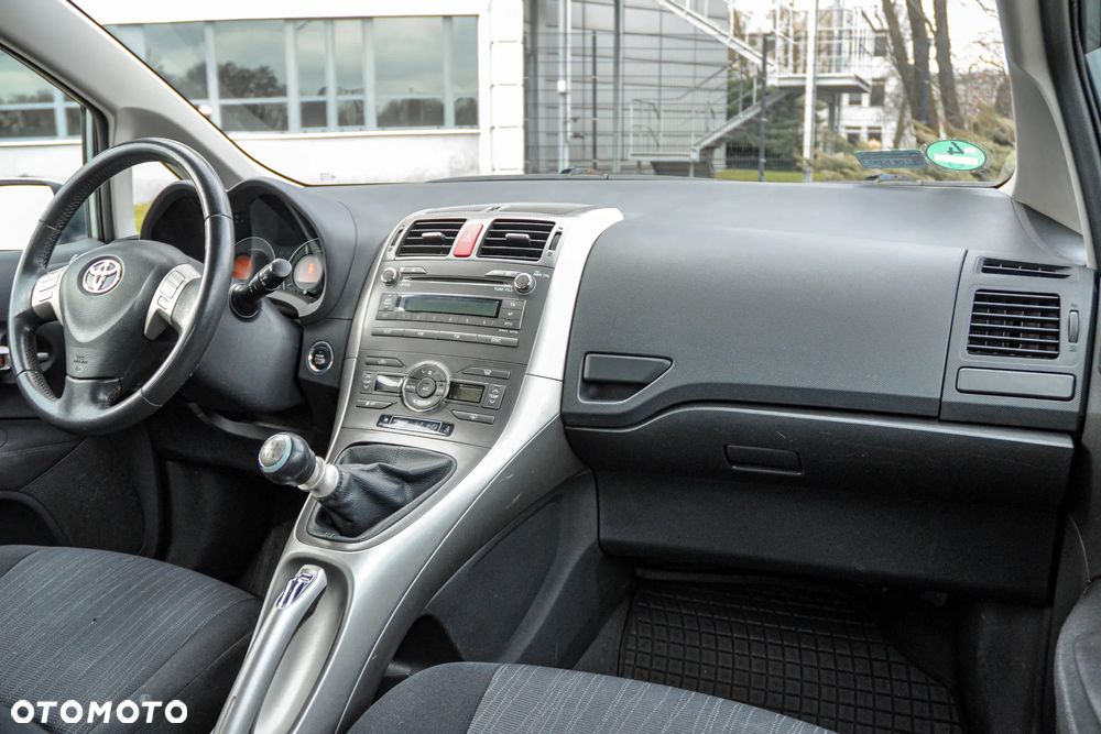 Toyota Auris - 10
