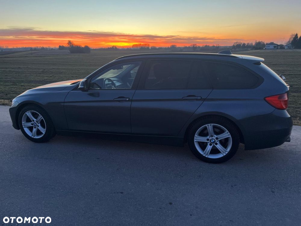 BMW Seria 3 320d Efficient Dynamics - 25