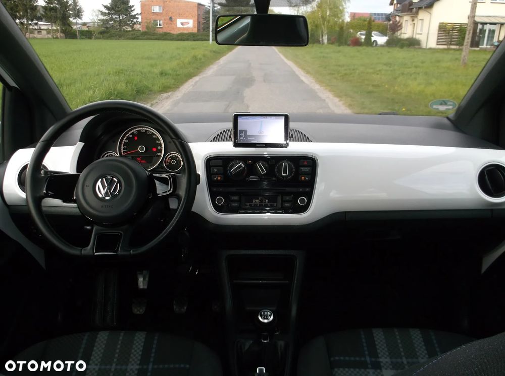 Volkswagen up! club - 12