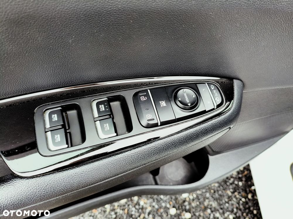 Kia Optima Sportagon 2.0 CVVL Vision - 21