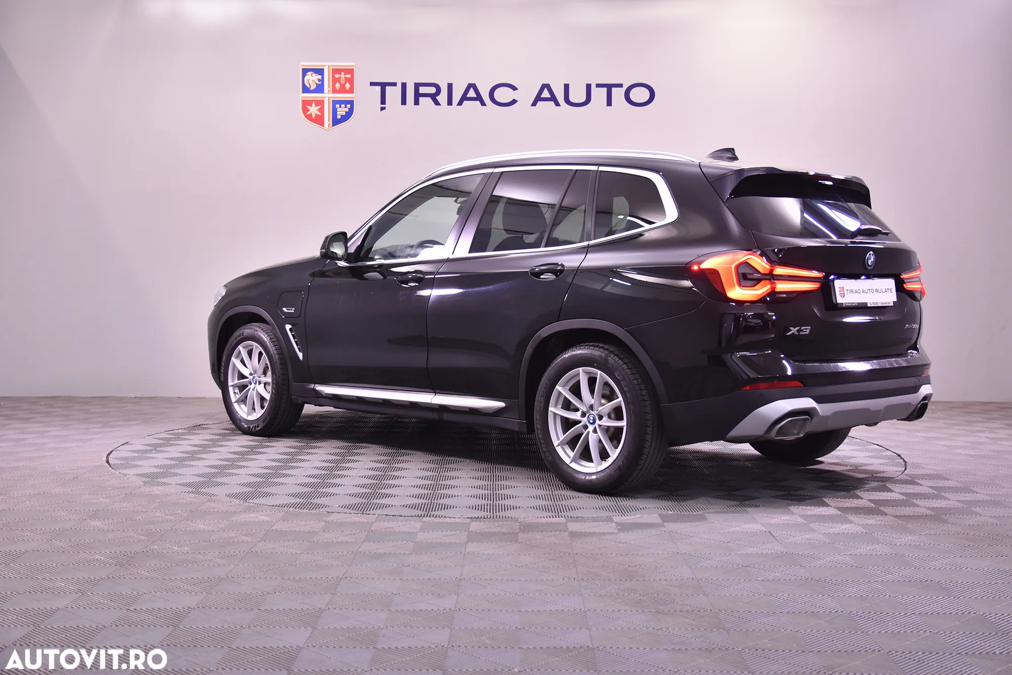 BMW X3 xDrive30e AT PHEV - 3