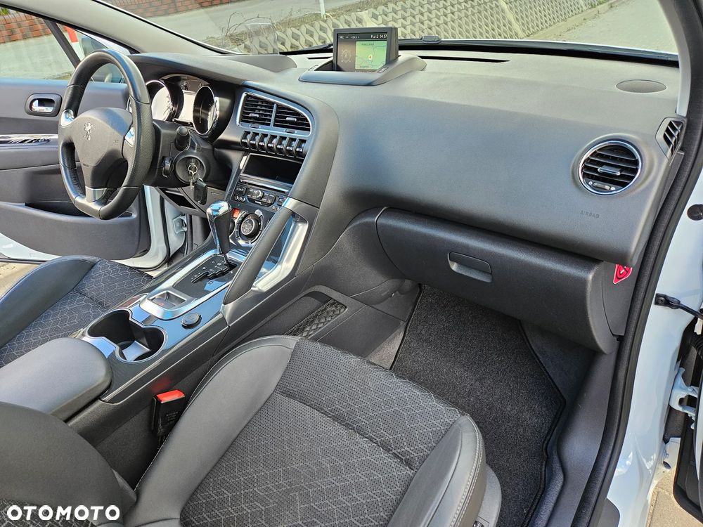 Peugeot 3008 2.0 HDi Allure - 21
