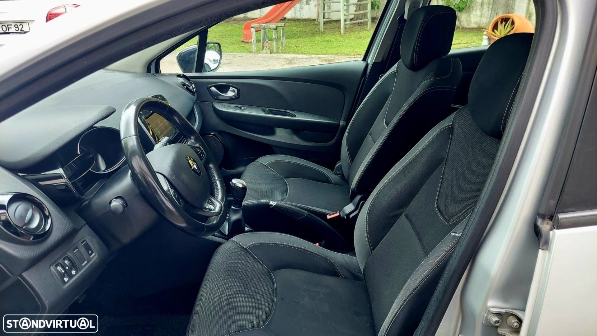 Renault Clio Sport Tourer 1.5 dCi Zen - 8