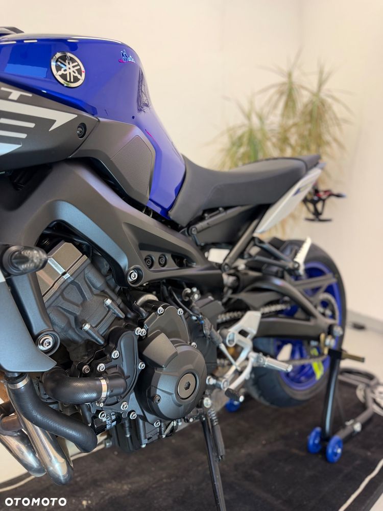 Yamaha MT - 17