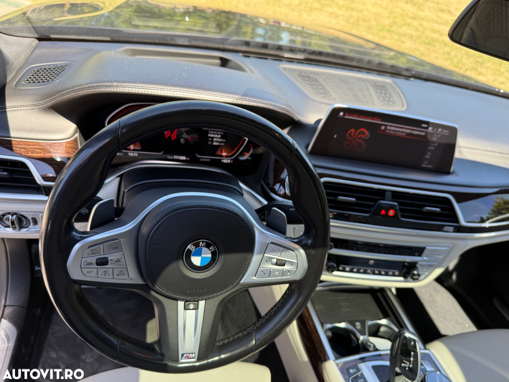 BMW Seria 7 750Li xDrive - 31