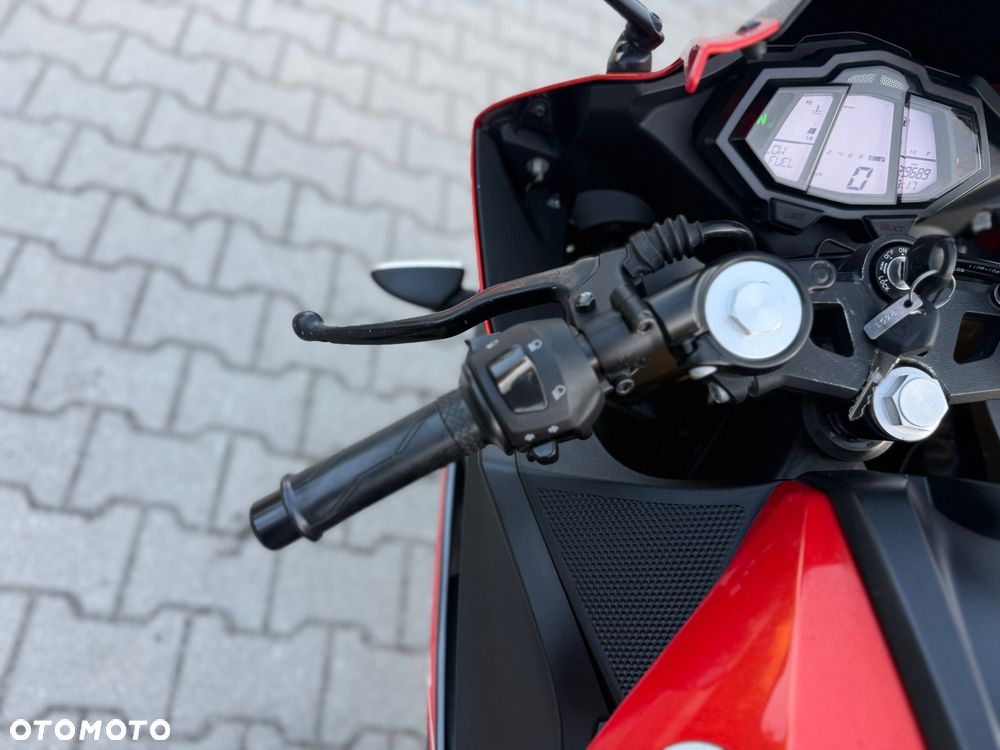 Yamaha YZF - 27