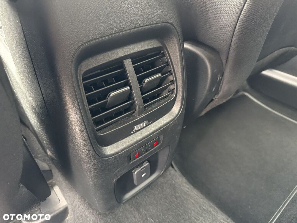 Ford Kuga - 29
