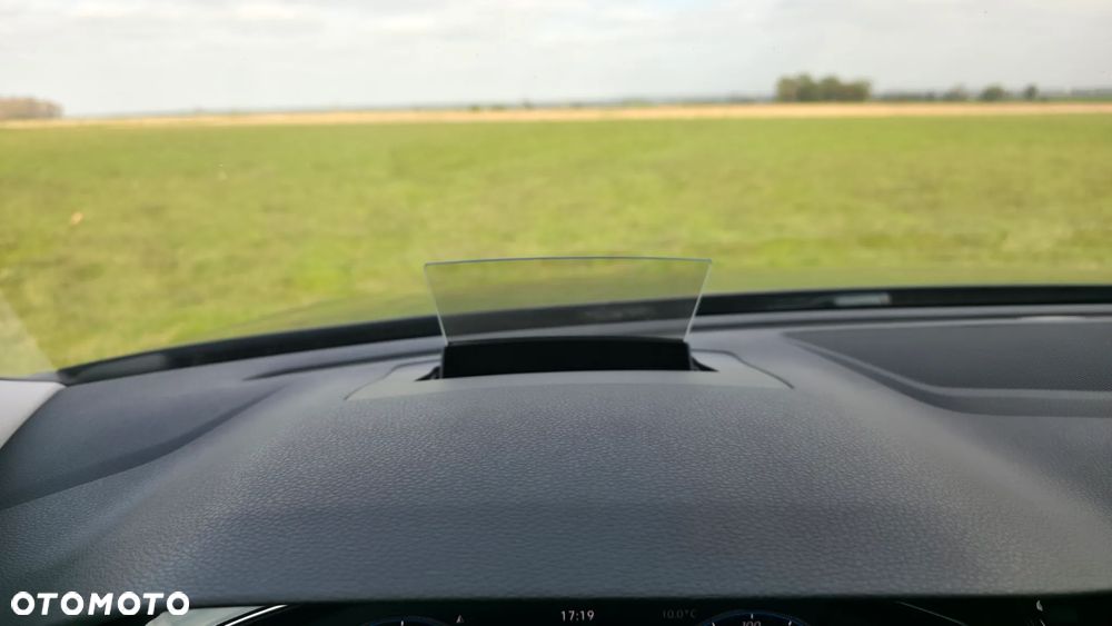 Volkswagen Passat 2.0 TDI SCR DSG Elegance - 19