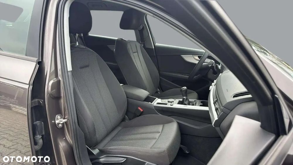 Audi A4 Avant 2.0 TDI - 8