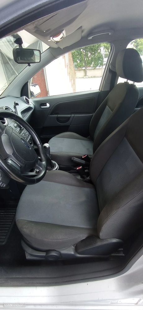 Ford Fiesta 1.4 TDCI Connection - 5