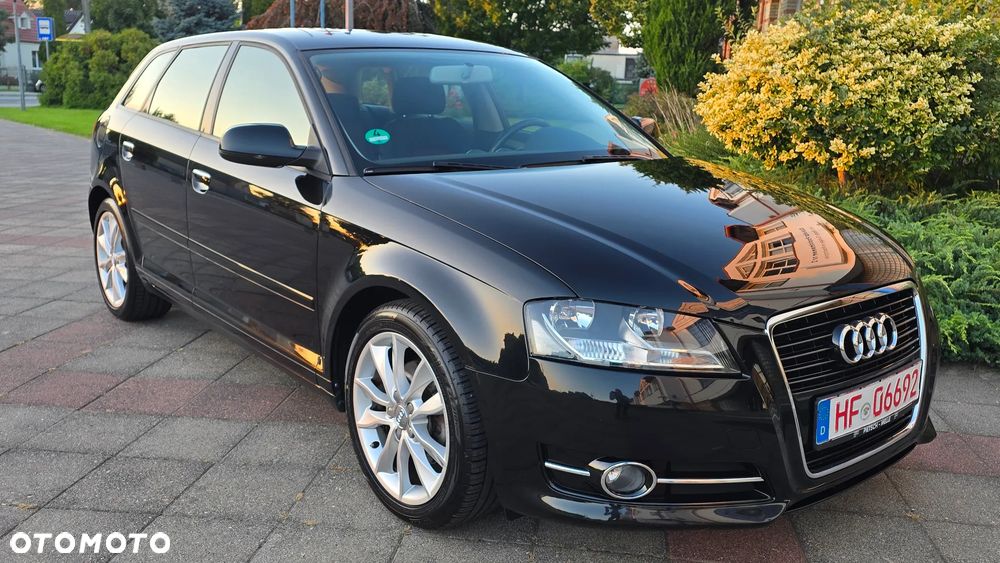 Audi A3 Sportback - 2