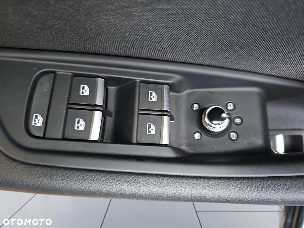 Audi A4 Avant 40 TFSI mHEV Quattro S tronic - 34