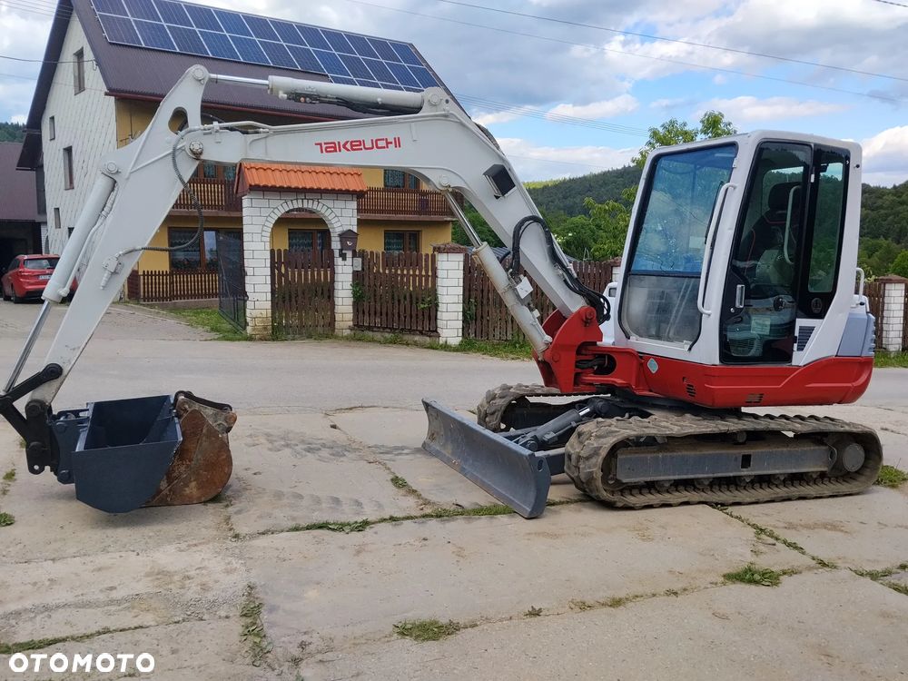 Takeuchi tb 250 - 5