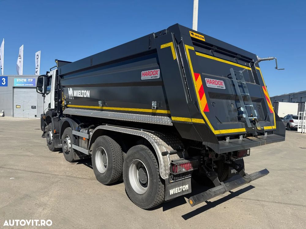 Iveco AD410T46 - 10