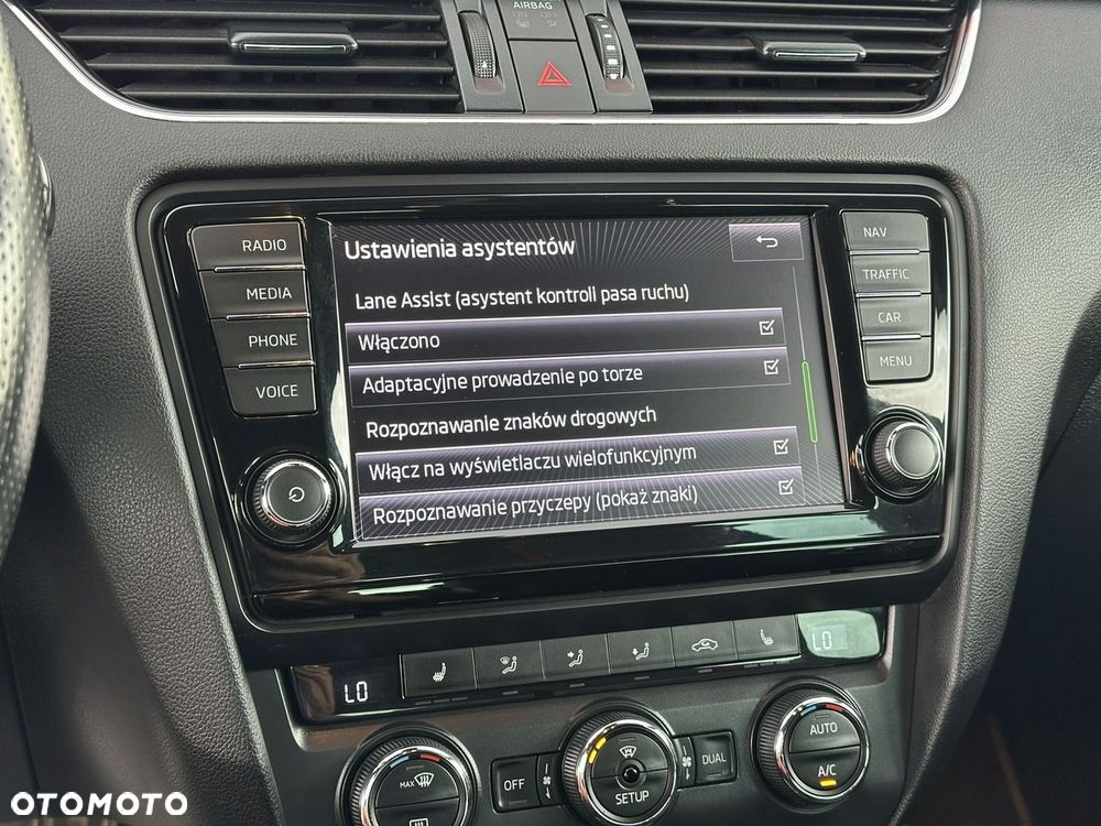 Skoda Octavia 2.0 TDI DSG RS - 30