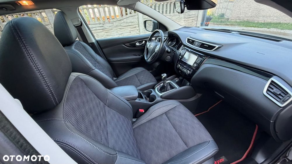 Nissan Qashqai 1.2 DIG-T Tekna - 28