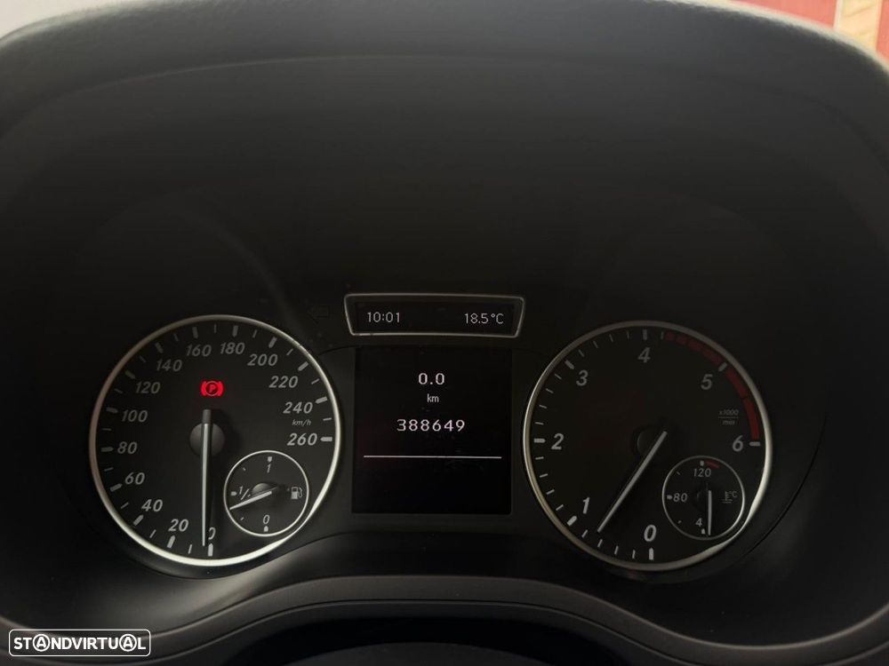 Mercedes-Benz B 180 CDI BlueEFFICIENCY - 22
